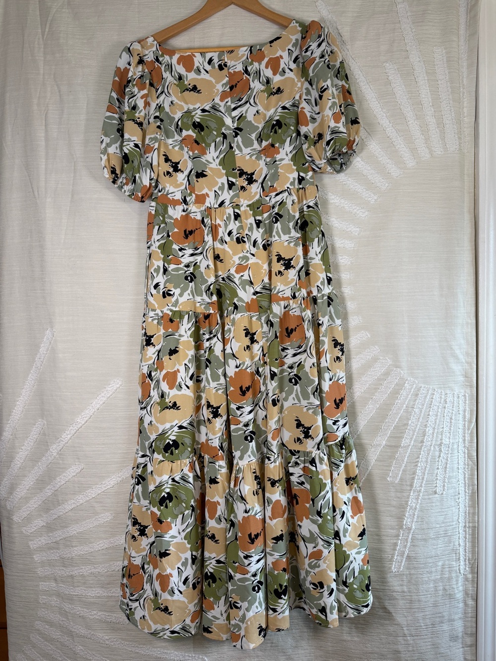 ASTR The Label floral midi dress in the Rust Sage Floral print with olive green - Picture 3 of 10